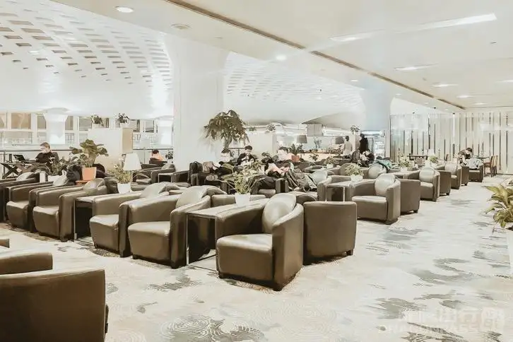 First Class Lounge – photos 7