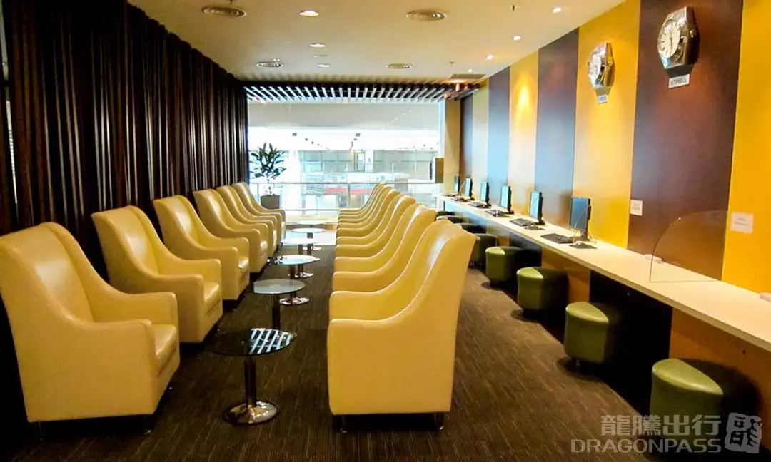 SATS Premier Lounge (T1) – photos 4