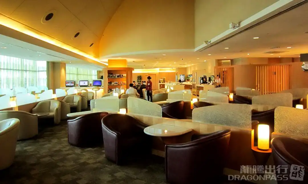 SATS Premier  Lounge (T2) – photos 4