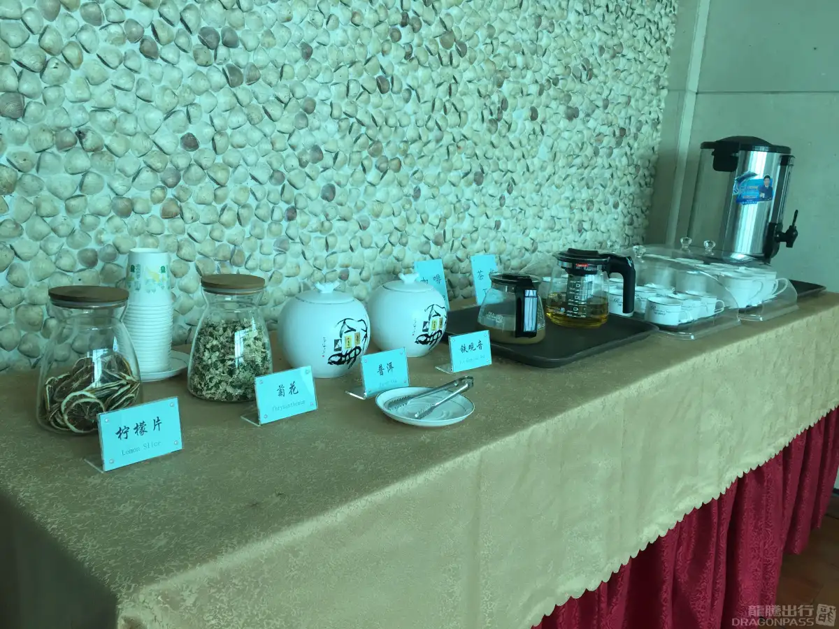 First Class Lounge – photos 6