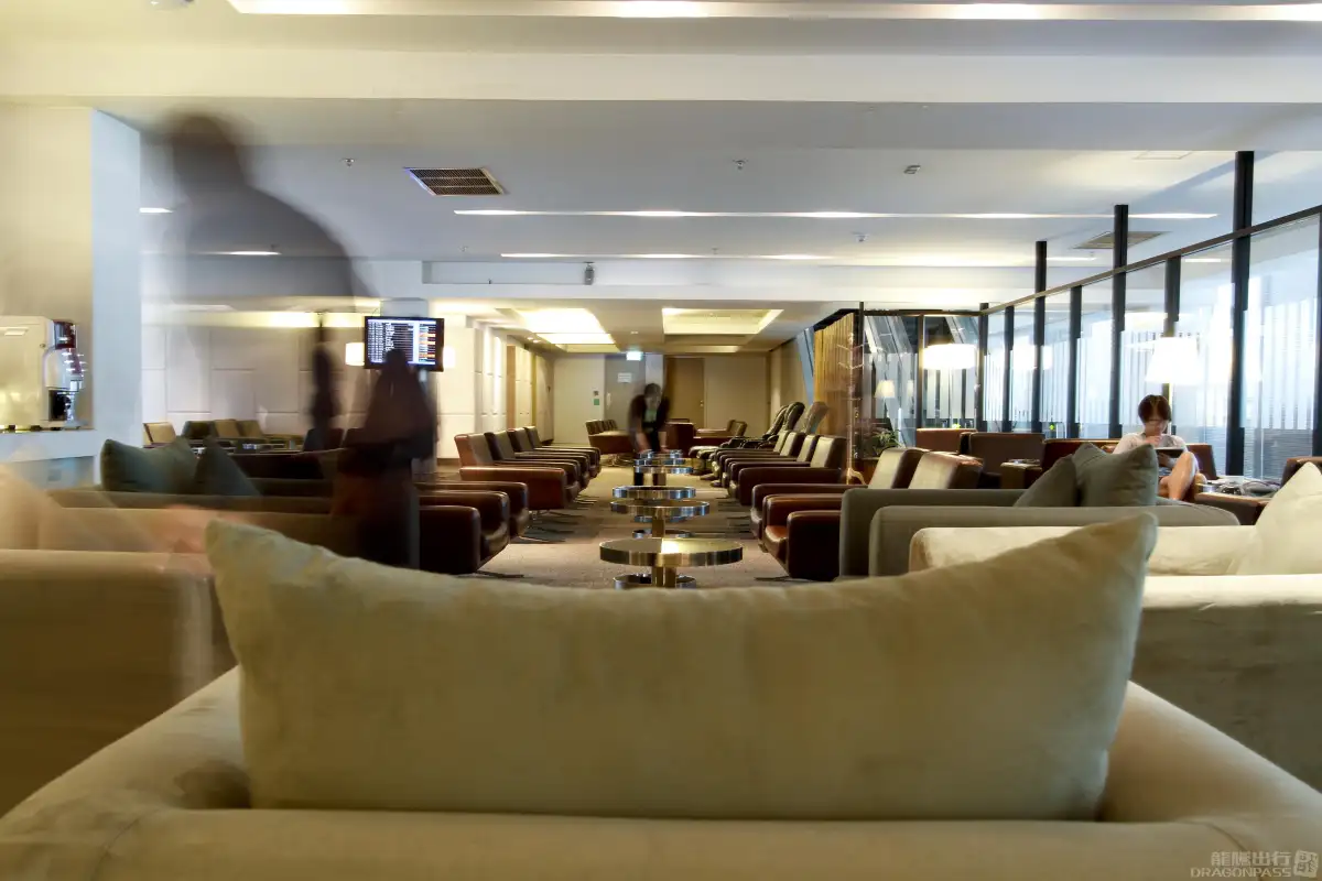 Miracle First Class Lounge – photos 2