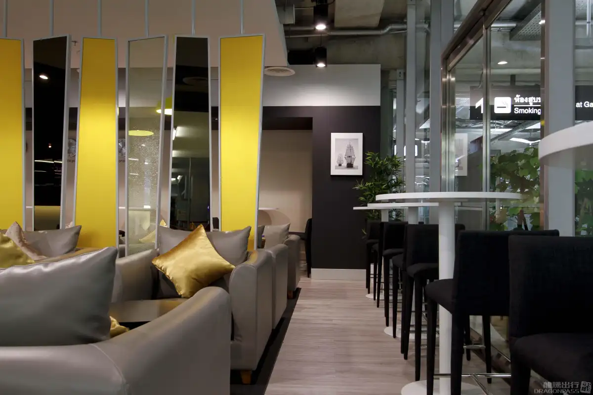 Miracle First Class Lounge – photos 2