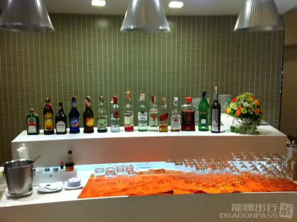 Miracle First Class Lounge – photos 3
