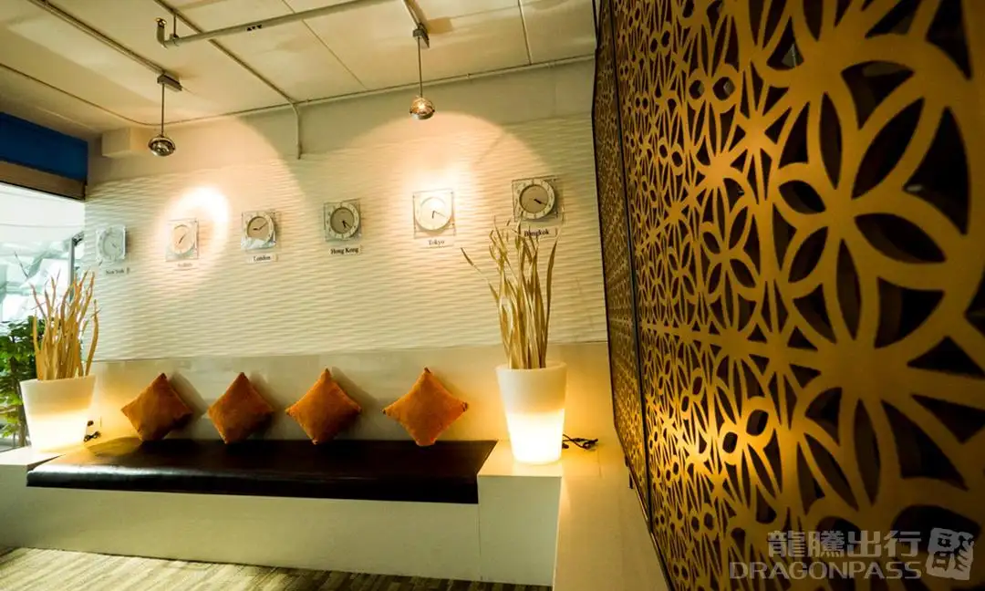 Miracle First Class Lounge – photos 3