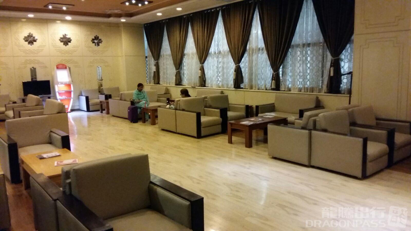 CIP Lounge atmosphere, image 6