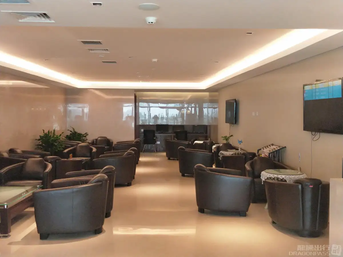 First Class/Business Class Lounge (Intl) – photos 4