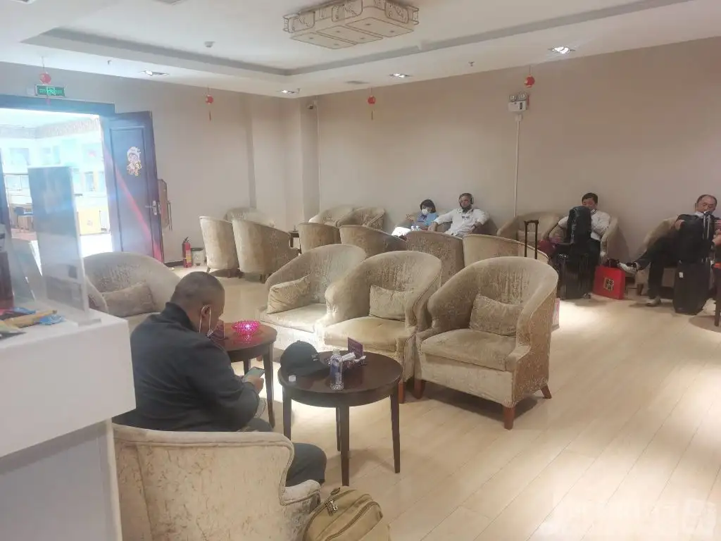 First Class Lounge – photos 7