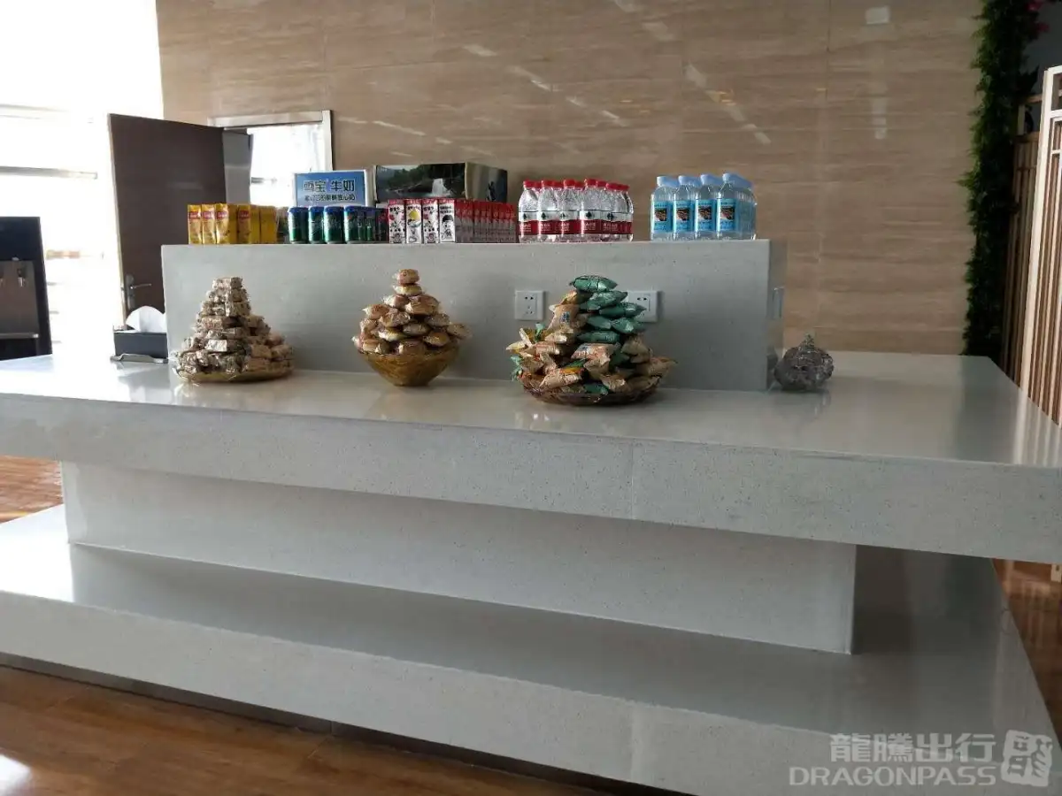 First Class Lounge – photos 3