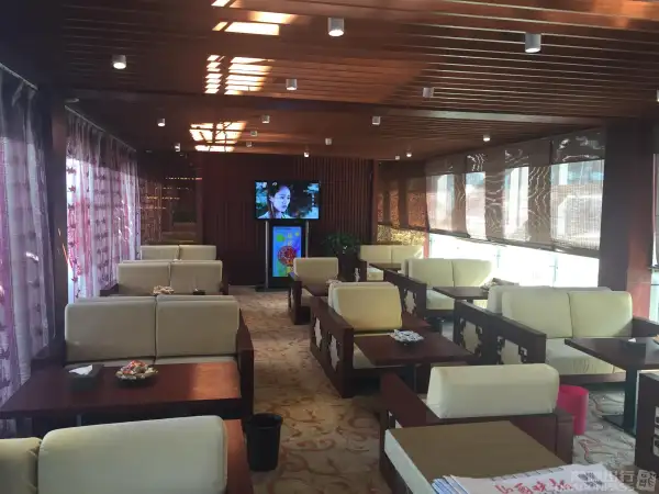 First Class Lounge – photos 2