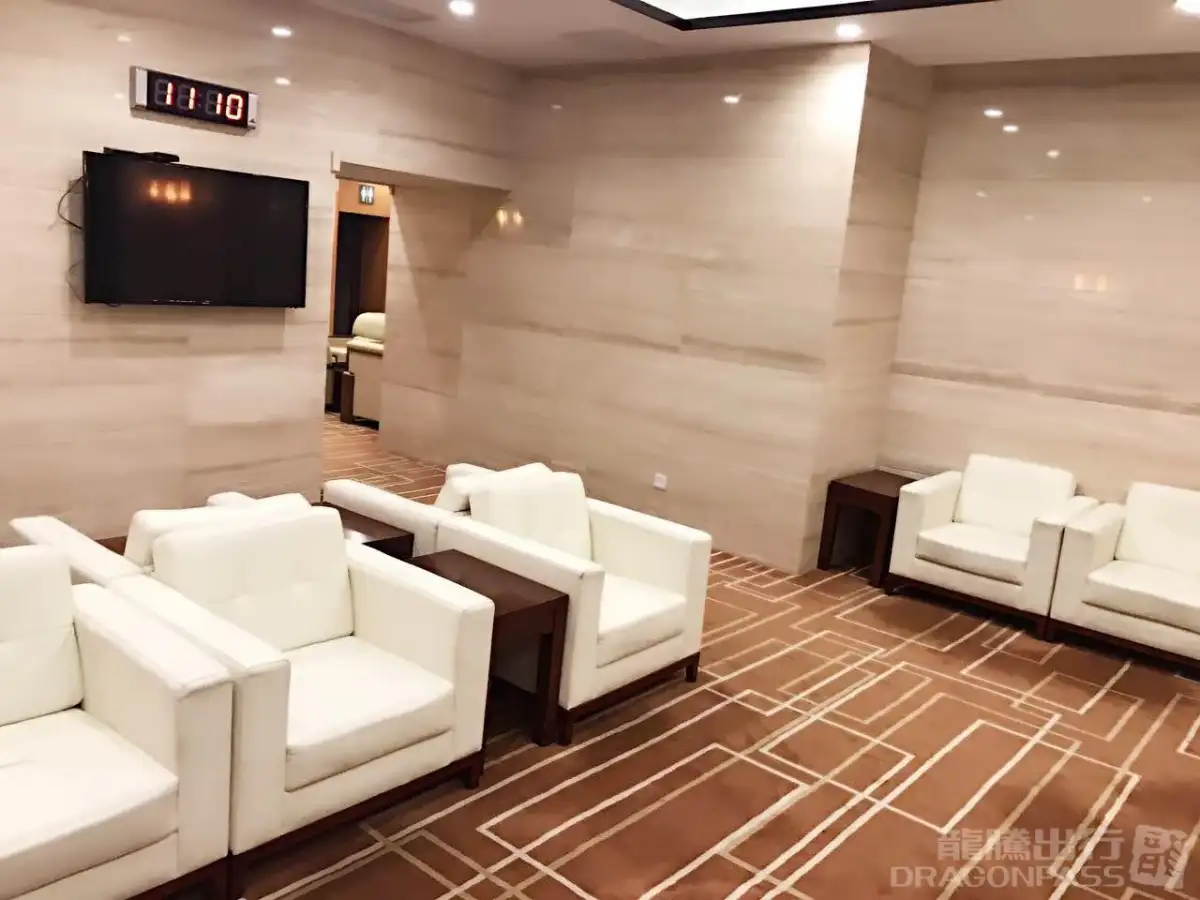 First Class Lounge – photos 3