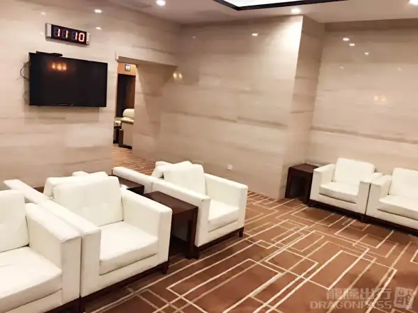 First Class Lounge – photos 3