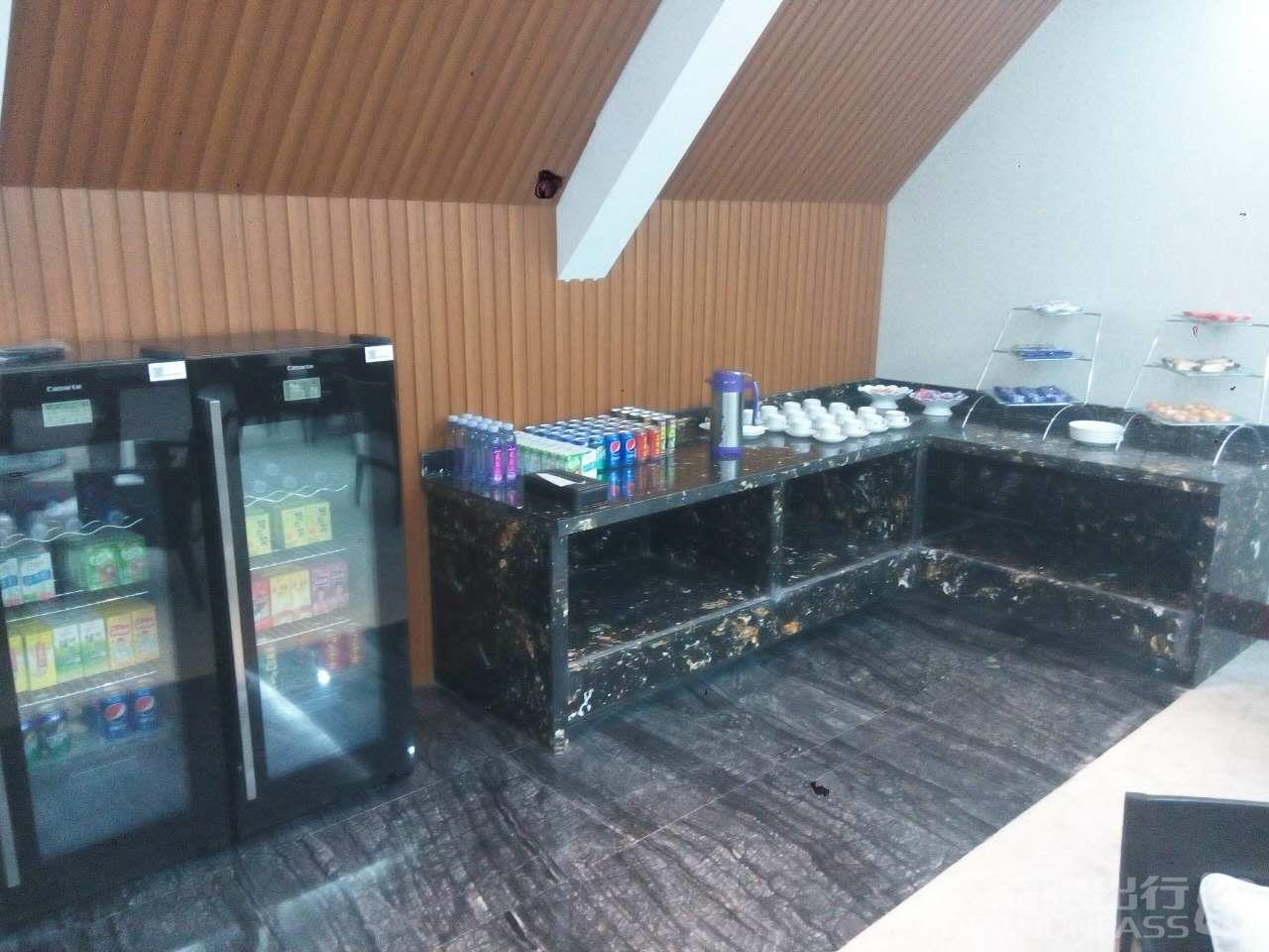 International First Class Lounge — seating area
