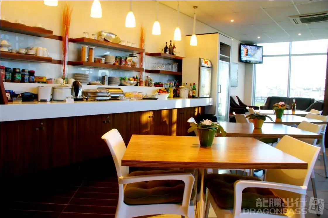Bidvest Premier Lounge – photos 3