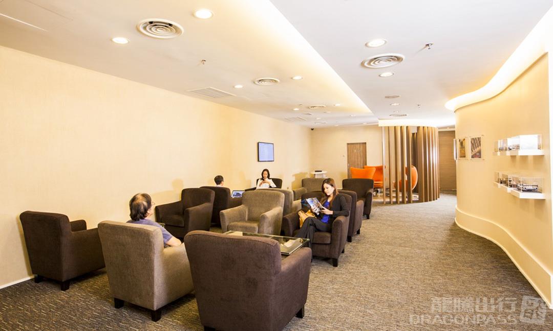 Sky Lounge atmosphere, image 3