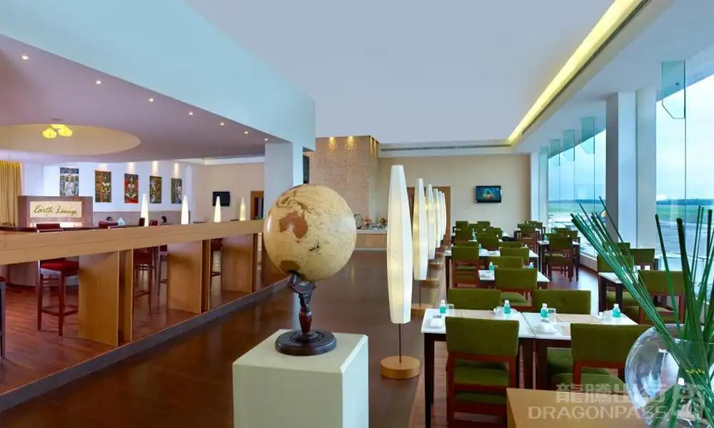 Earth Lounge (International) – photos 11
