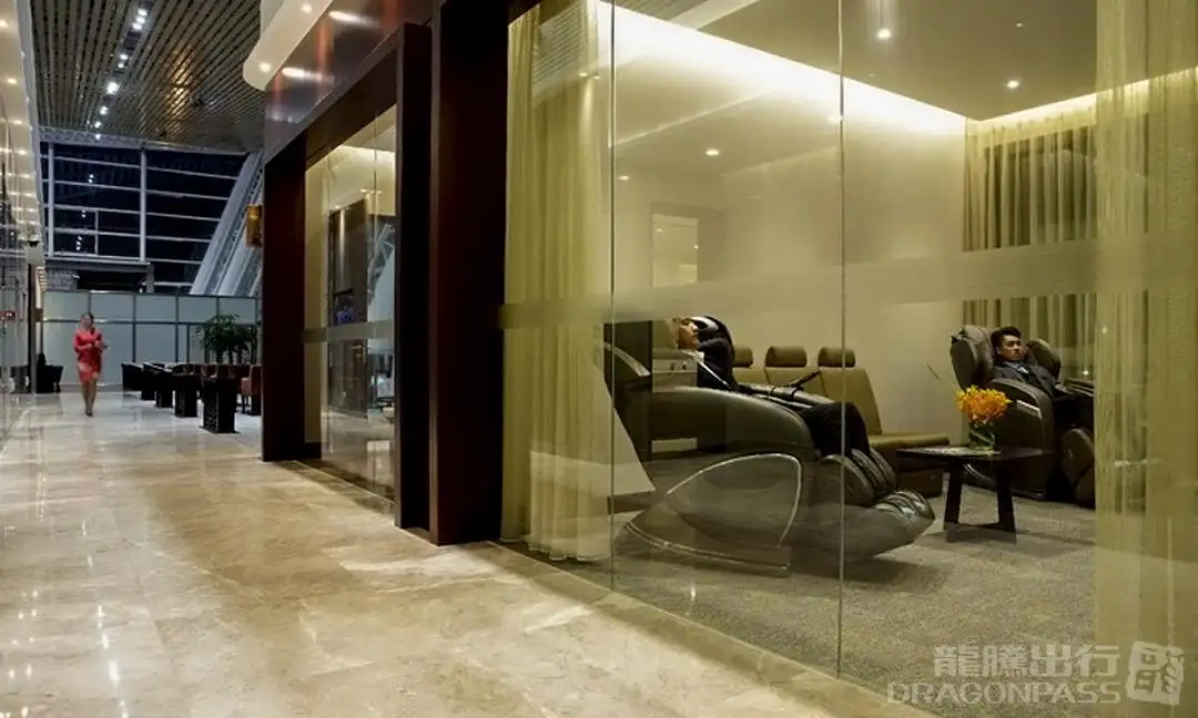 First Class Lounge – photos 9