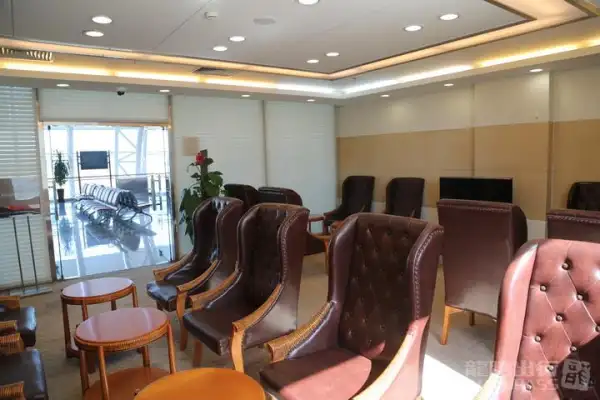 International First Class Lounge – photos 2