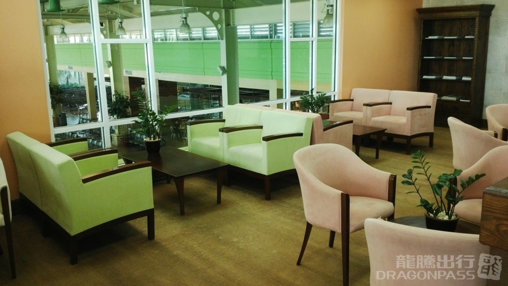 Salon Premier — seating area