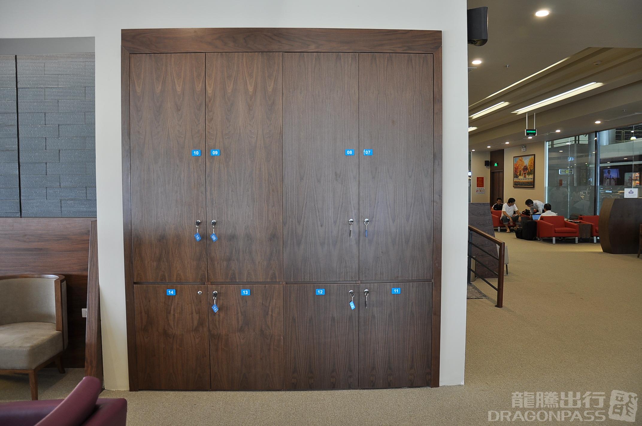 Vietnam Airlines Business Class Lounge (Departures D) atmosphere, image 11