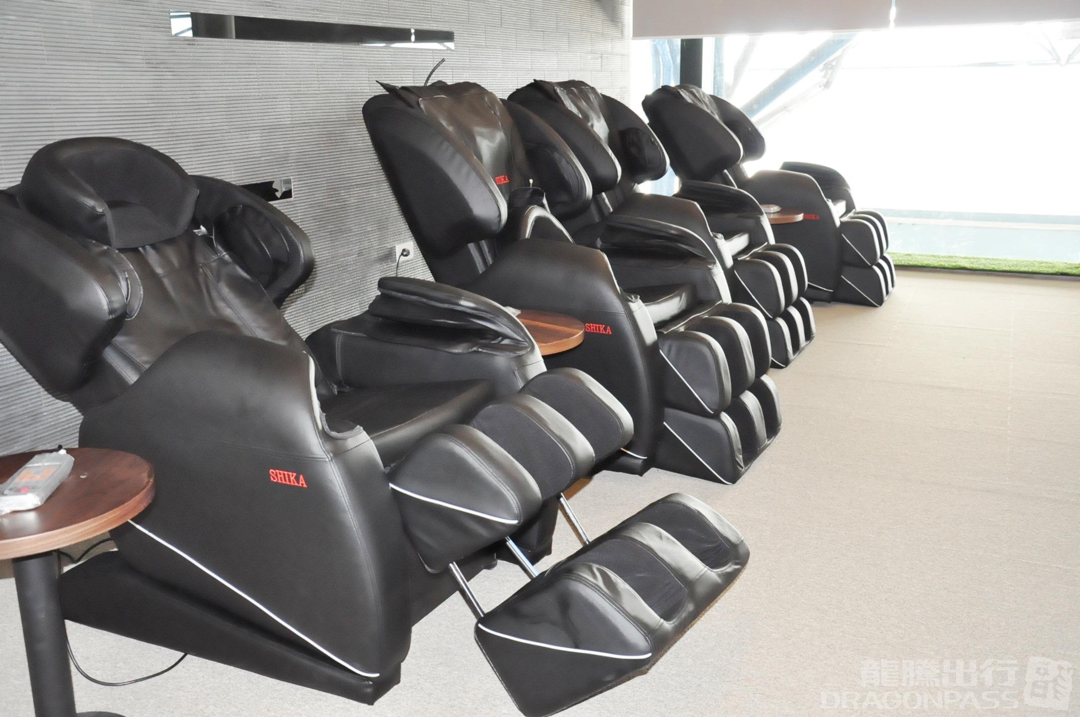 Vietnam Airlines Business Class Lounge (Departures D) atmosphere, image 8