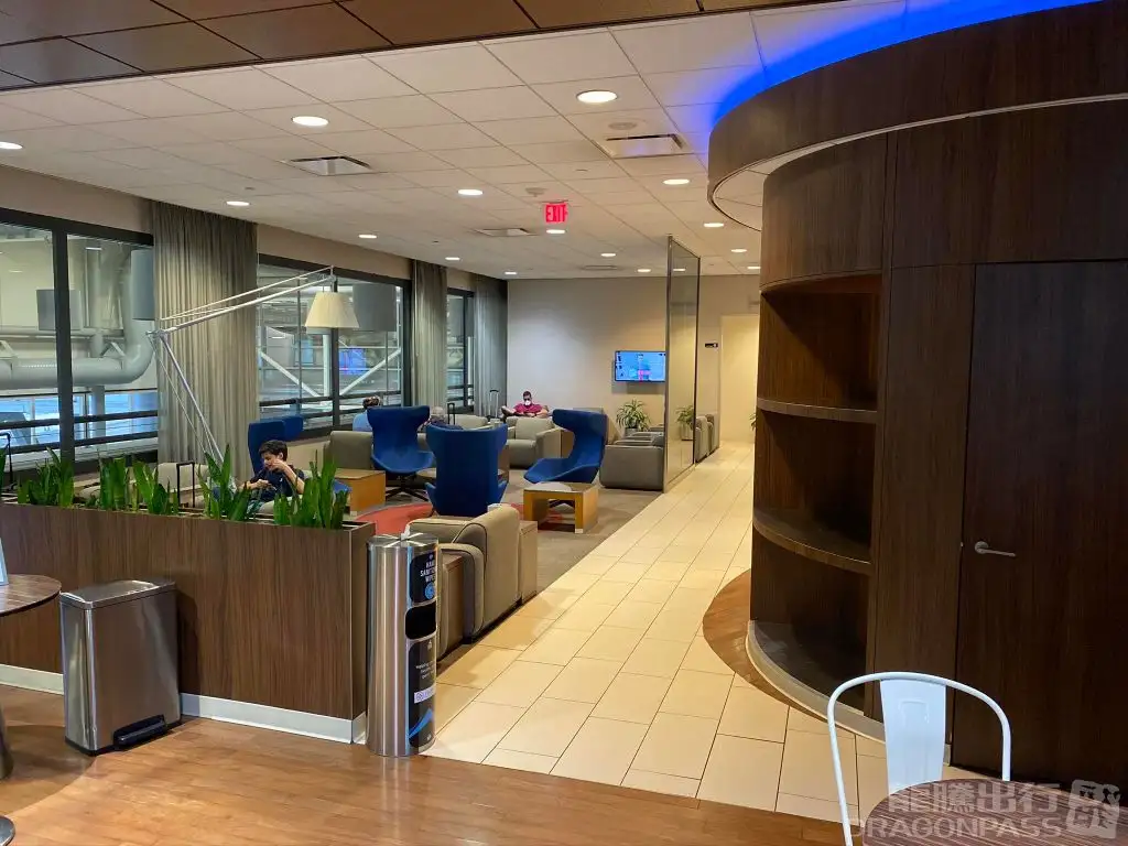 KLM Crown Lounge – photos 2