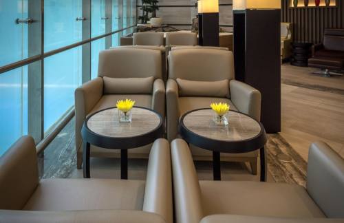 DXBAhlan First Class Lounge (Concourse D)