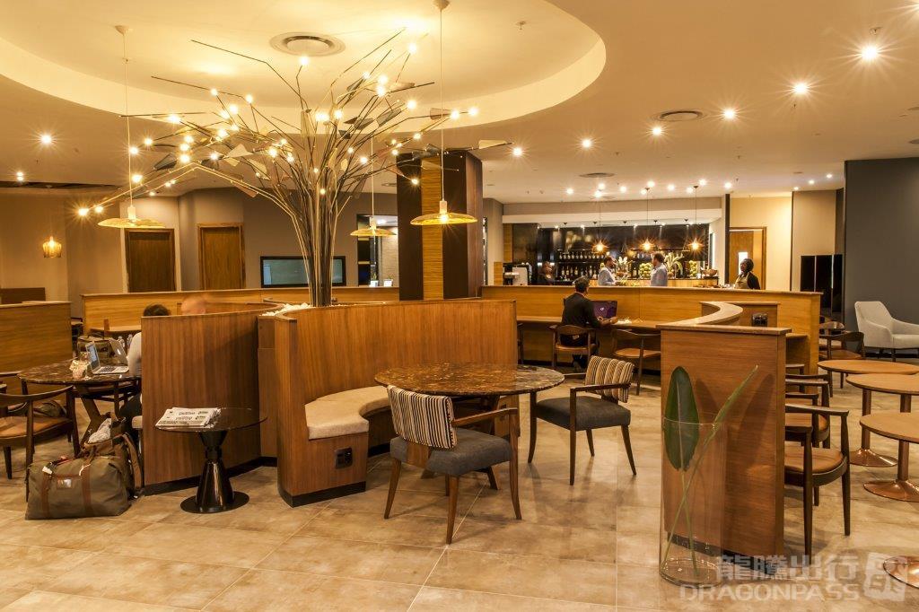 Aspire Lounge atmosphere, image 8