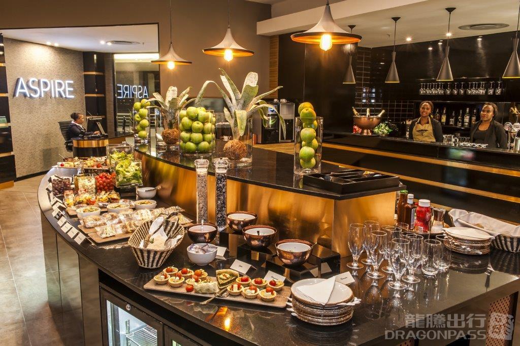 Aspire Lounge atmosphere, image 7