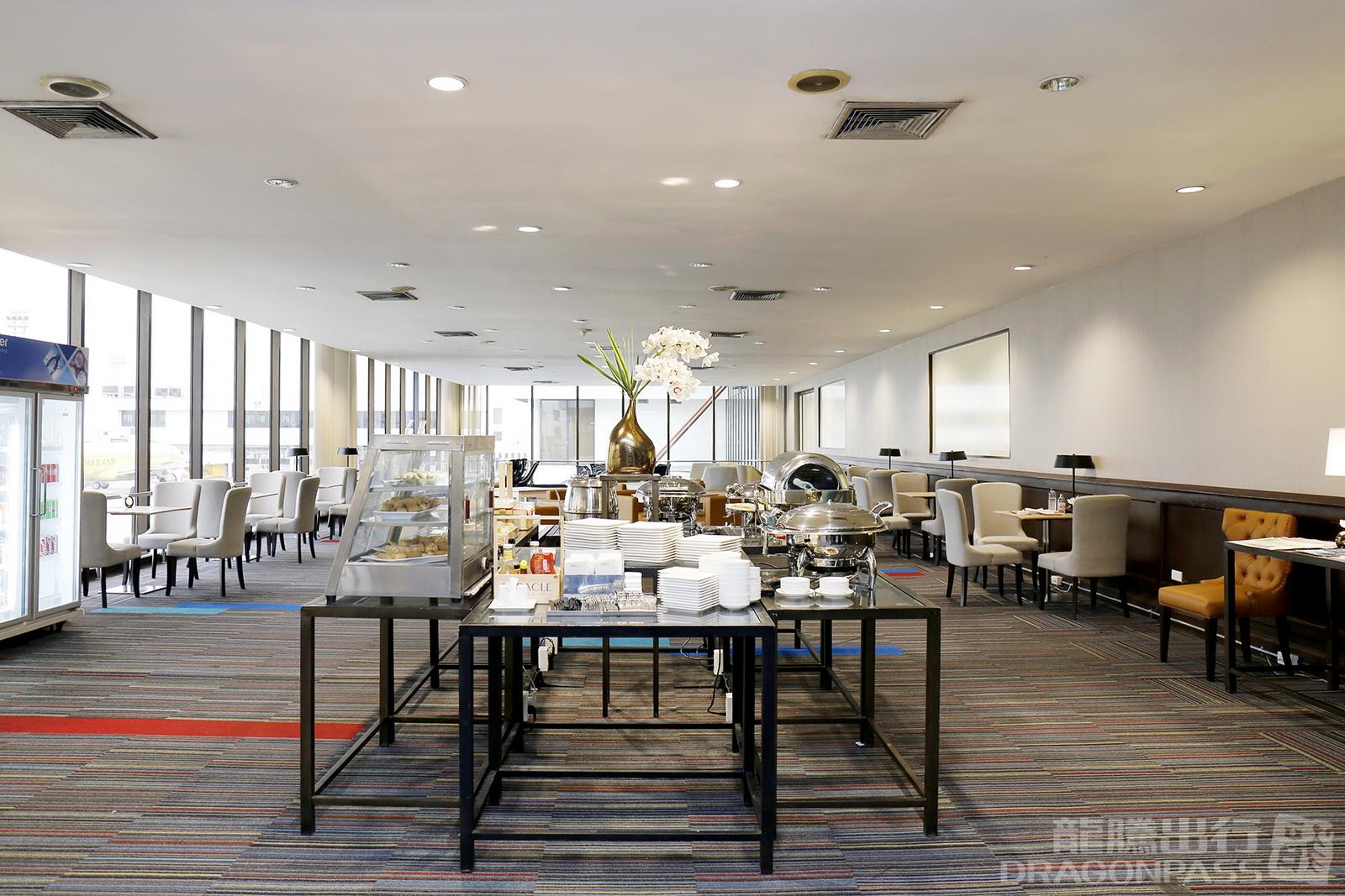 Miracle Lounge (T1 - Level 3) — food & bar