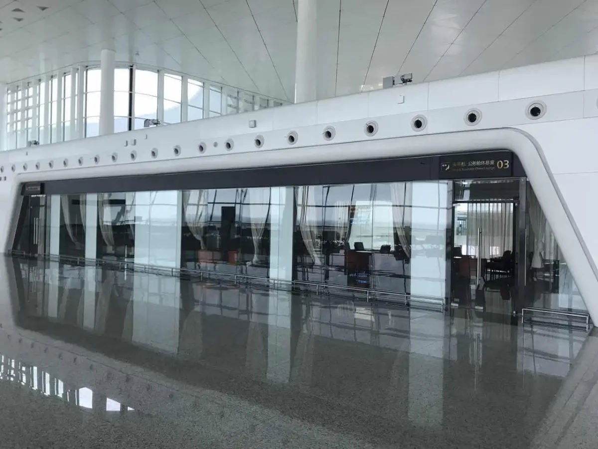 First Class Lounge  No.3 – photos 1