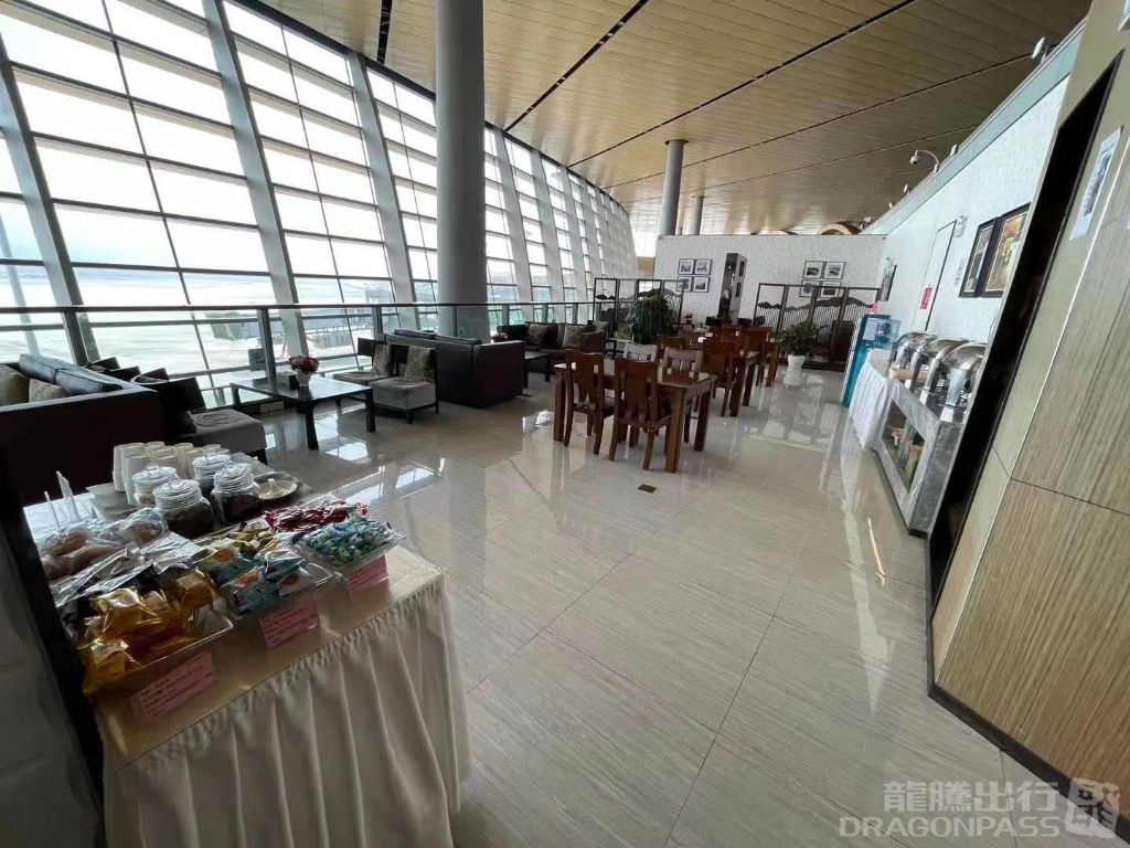 First Class Lounge V17 — food & bar