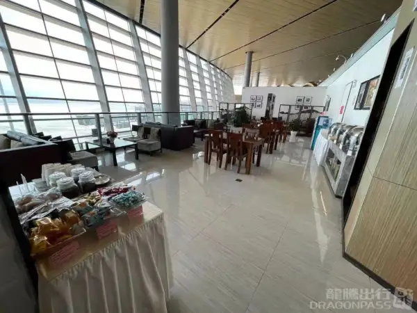 First Class Lounge  V17 – photos 3