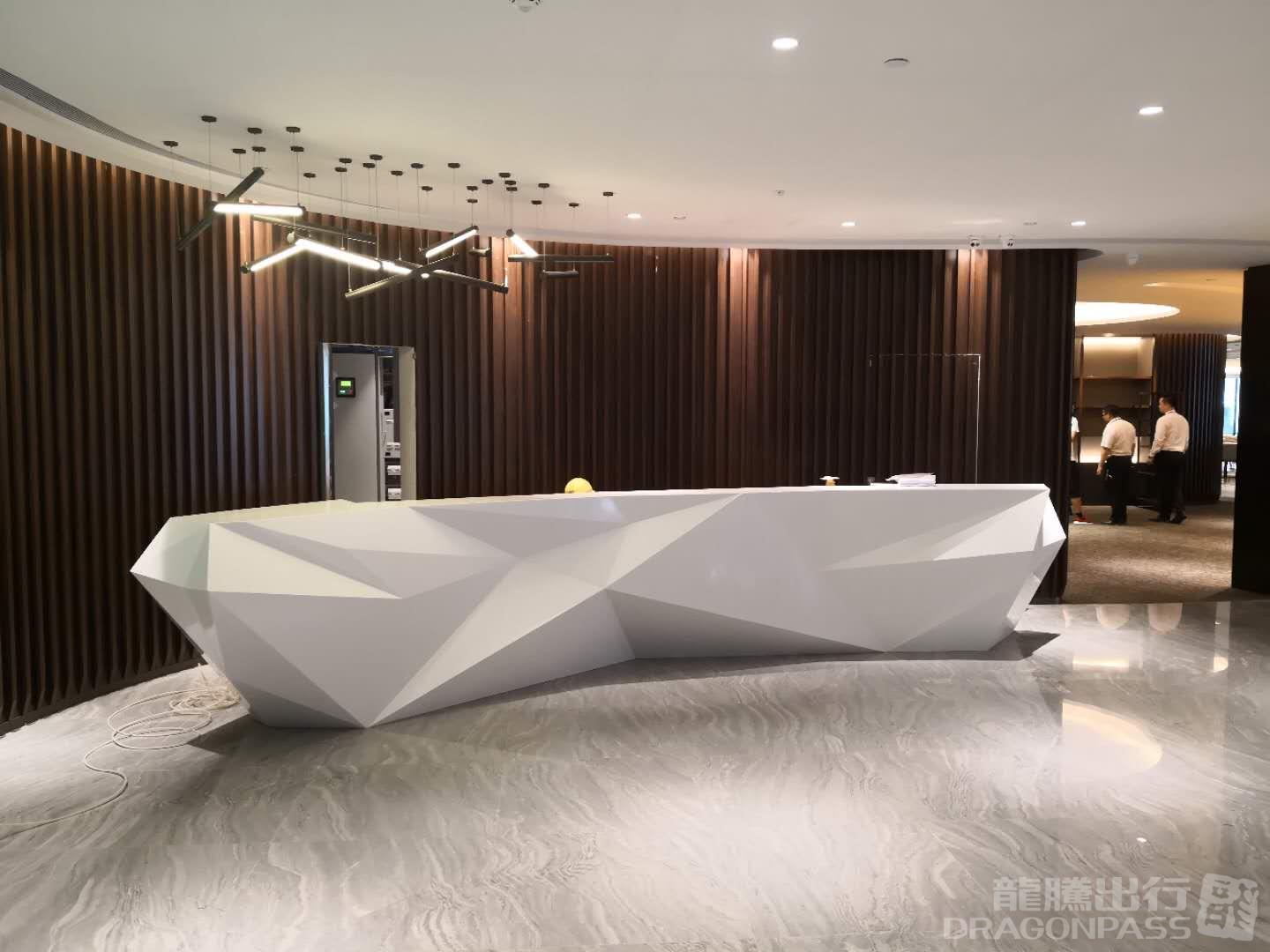 Premium Lounge (T2 International) — food & bar