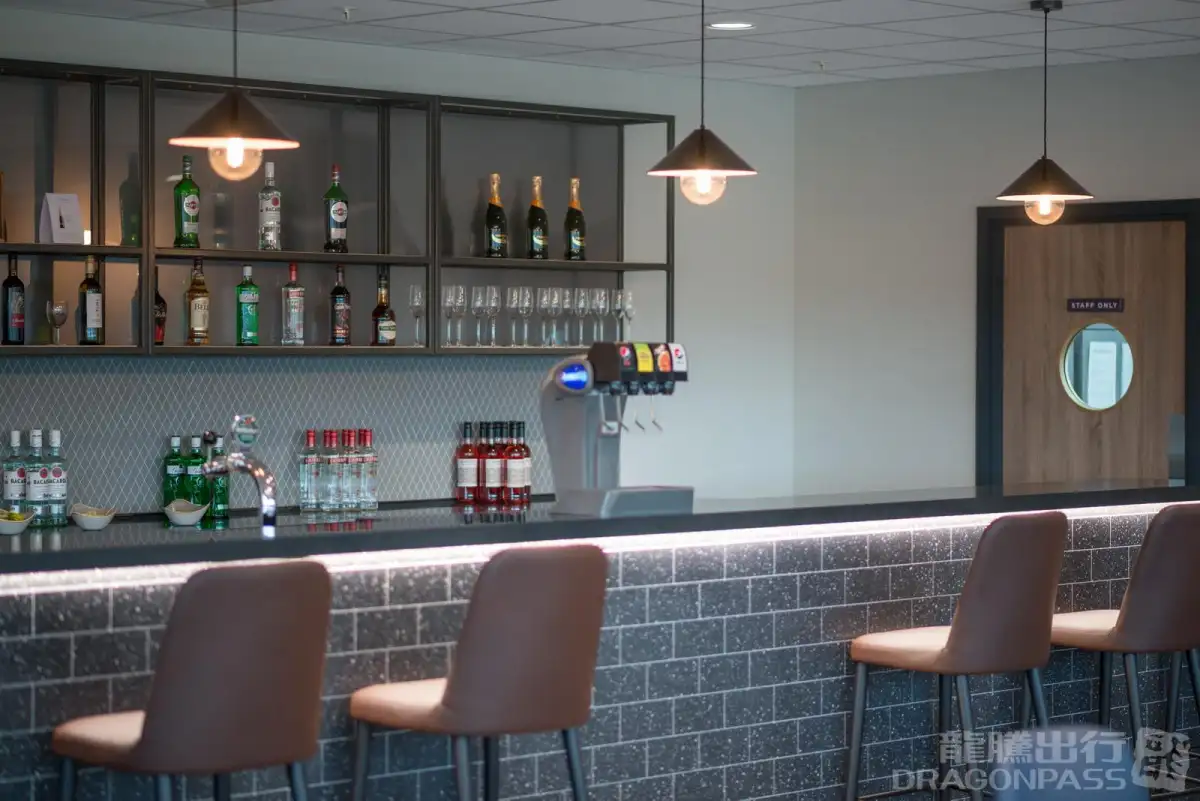 Aspire Lounge (South) – photos 2