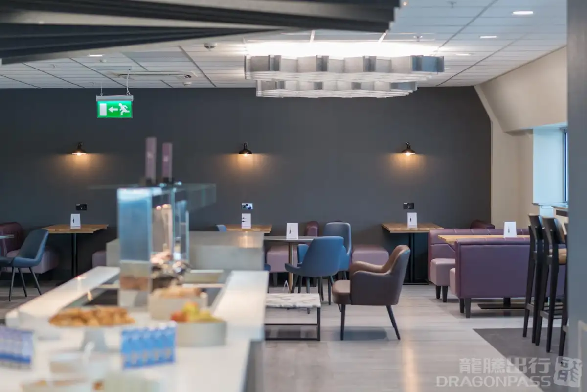Aspire Lounge (South) – photos 3