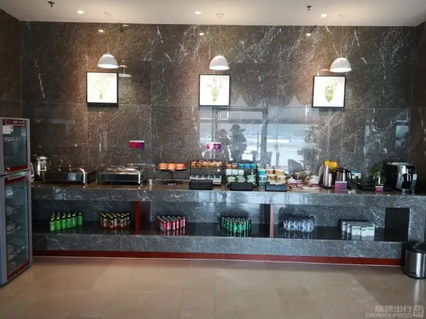 First Class Lounge (3rd Floor Northeast) – photos 2
