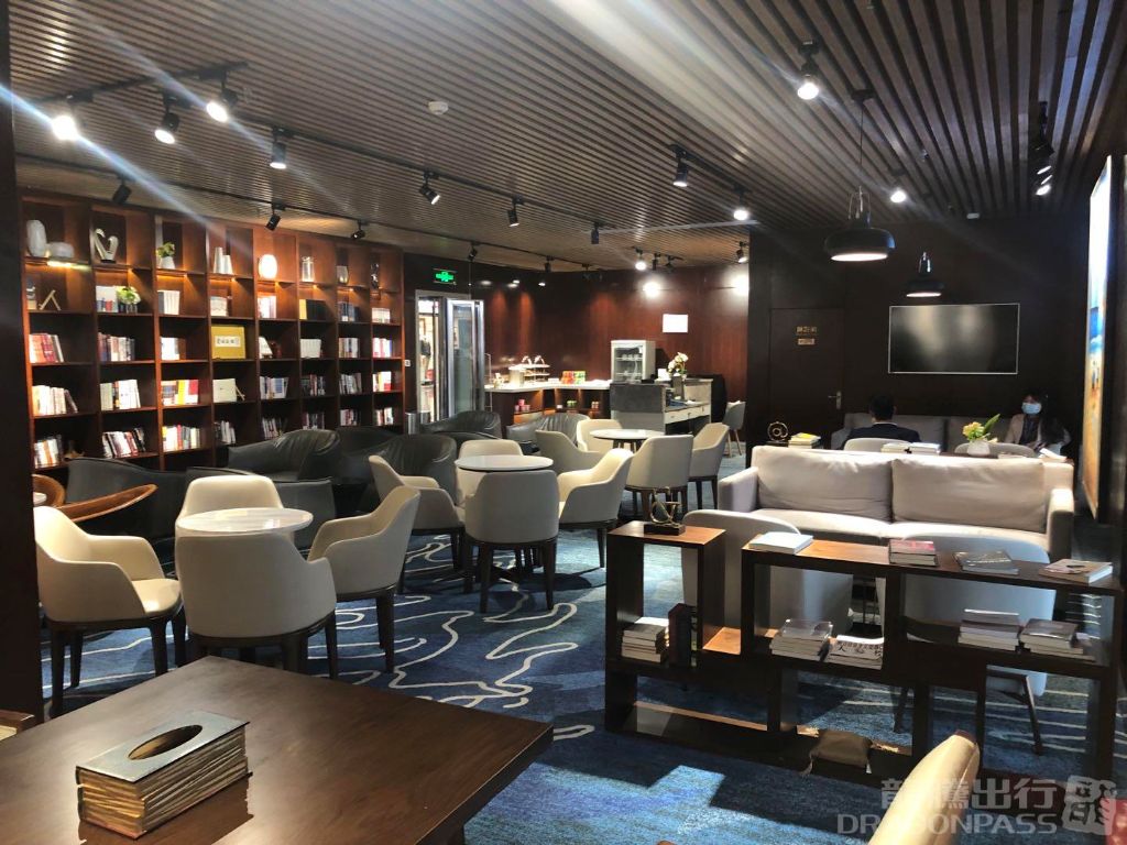 Book Bar atmosphere, image 5
