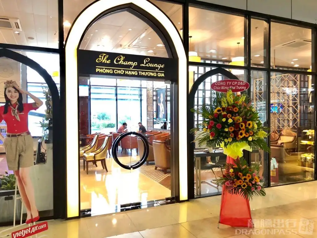 The Champ Lounge – photos 1