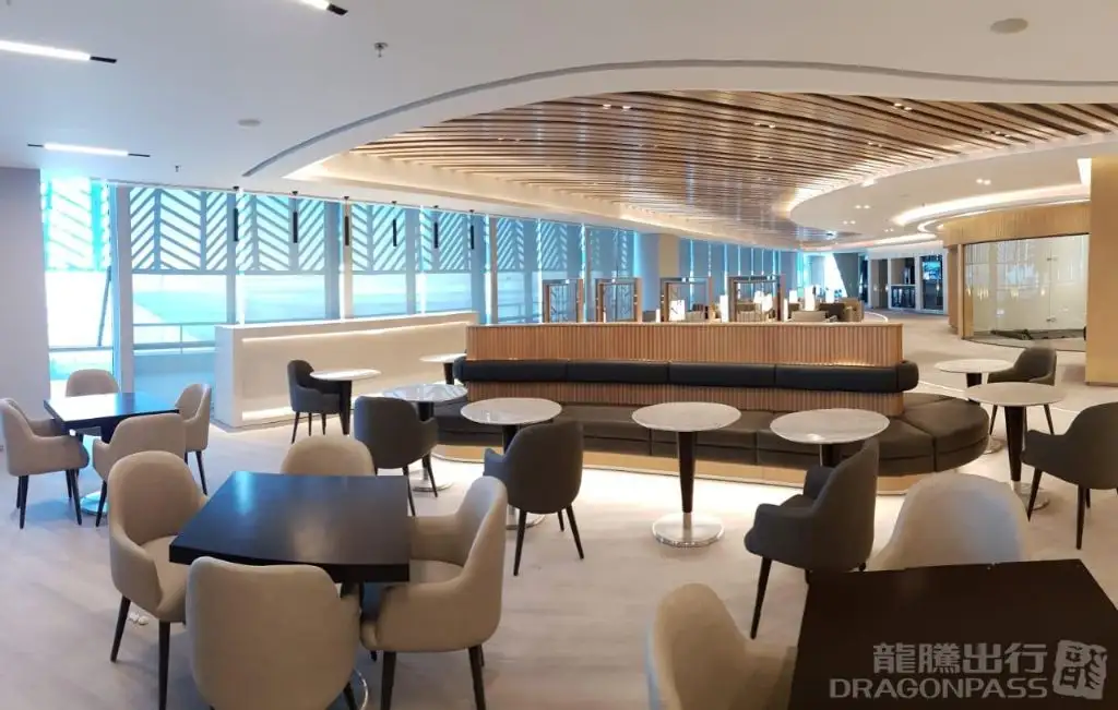 Ahlein Premium Lounge – photos 1