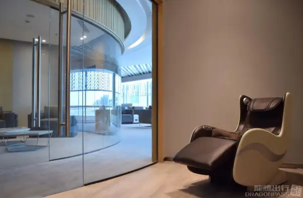 Ahlein Premium Lounge – photos 4