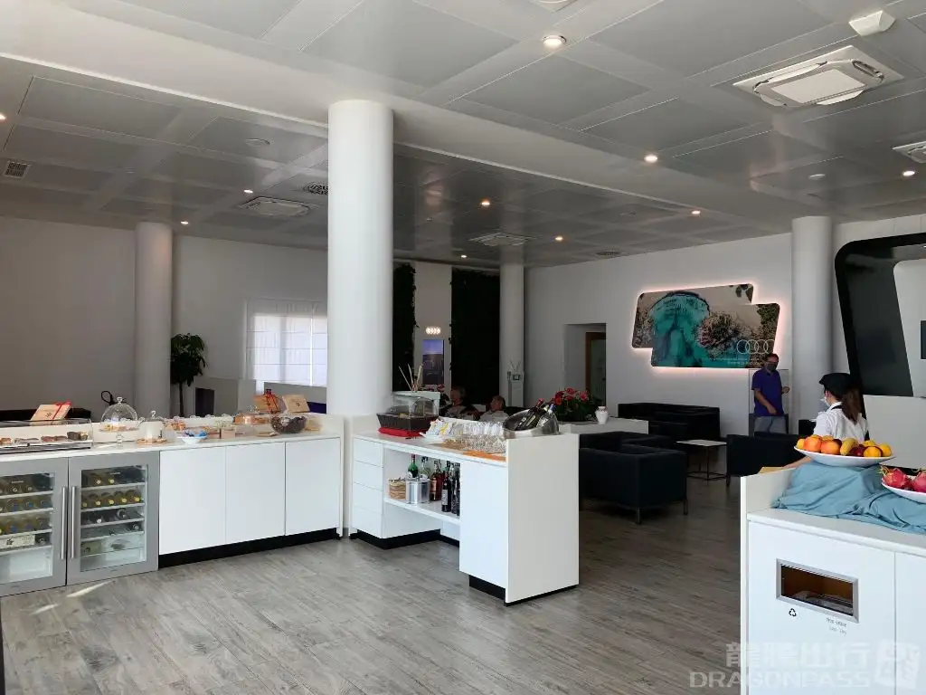 Club Lounge – photos 5