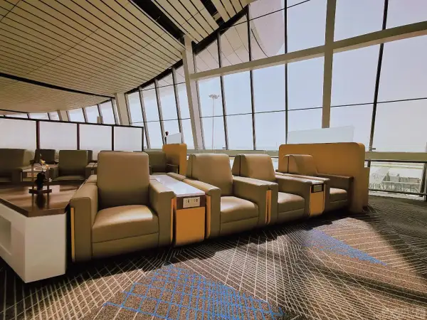 China Southern Airlines Gold/Silver Member Lounge – photos 4