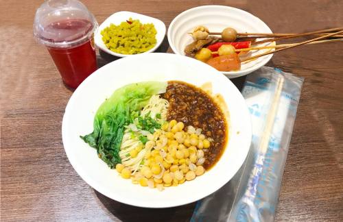 HAK餐食体验厅-重庆小面(15号登机口)
