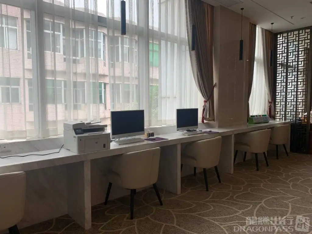 No.6 Business Lounge – photos 6